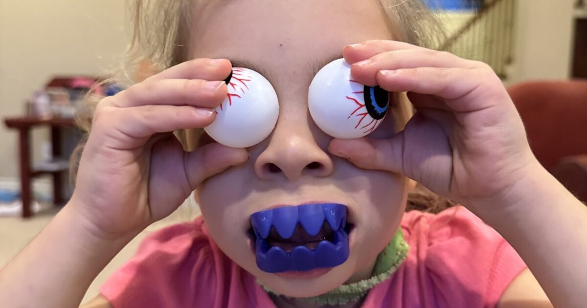 After Dark: AP Sylvia talks VAMPIRES, plus UAP hearings!